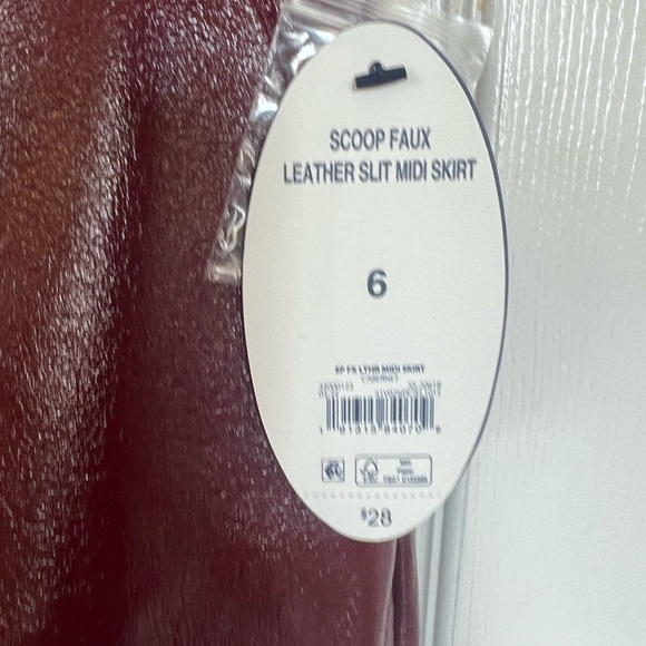 Scoop Women’s Faux Patent Leather Front Slit Midi Skirt, Size 4 NWT - Picture 8 of 13